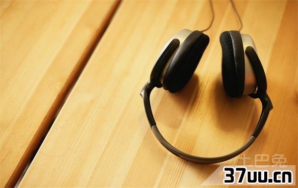 电脑插上耳机没声音